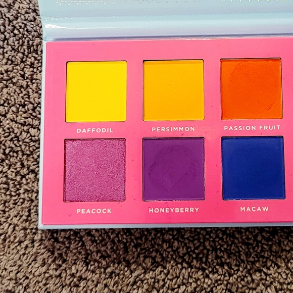 Ace Beaute Slice of Paradise Palette - Picture 5 of 11